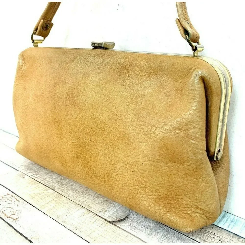 TRUE VINTAGE PEBBLED BEIGE GENUINE LEATHER FRAMED POCKETBOOK BAG HANDBAG PURSE